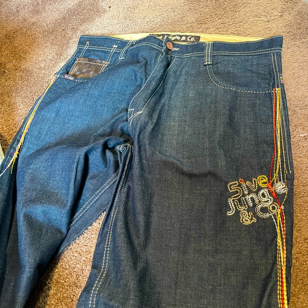 Five jungle jeans